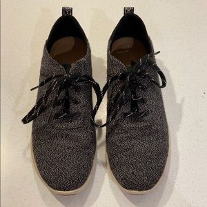 Toms Cabrilo Sneaker size 8.5